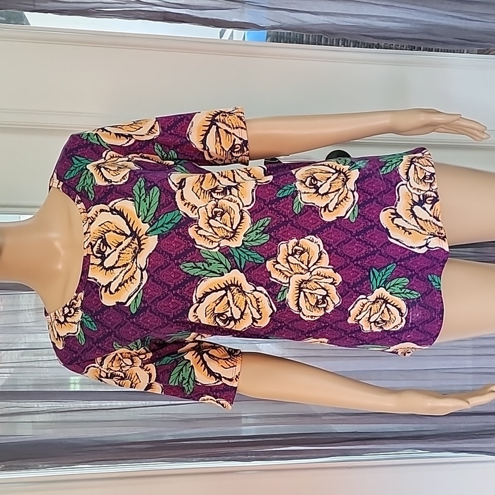 NWT LuLaRoe Gigi T, M Purple & Gold Floral